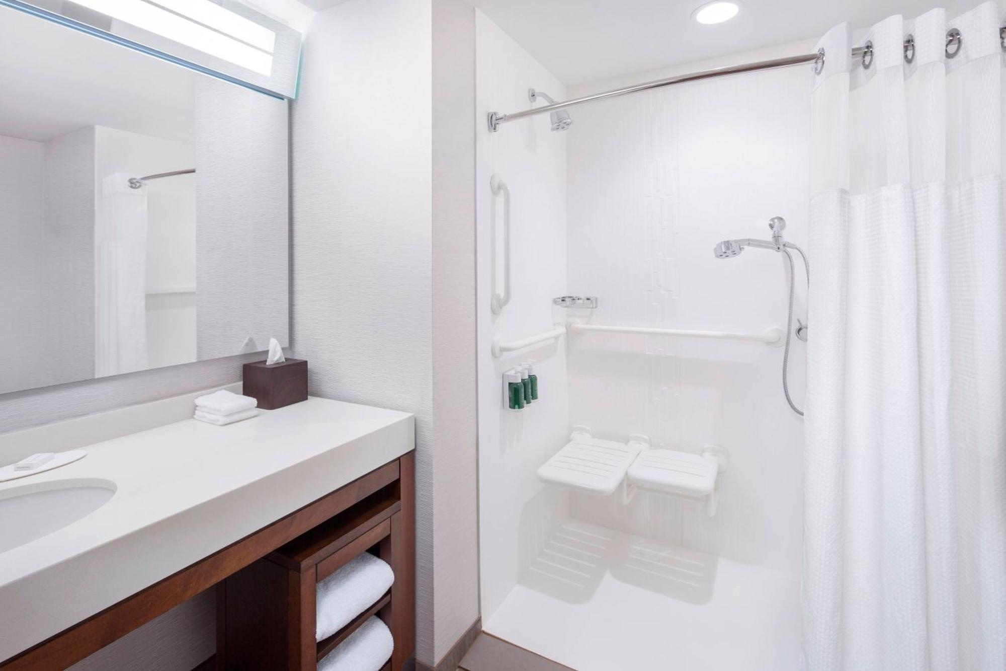 מלון Courtyard By Marriott Cape Girardeau Downtown מראה חיצוני תמונה