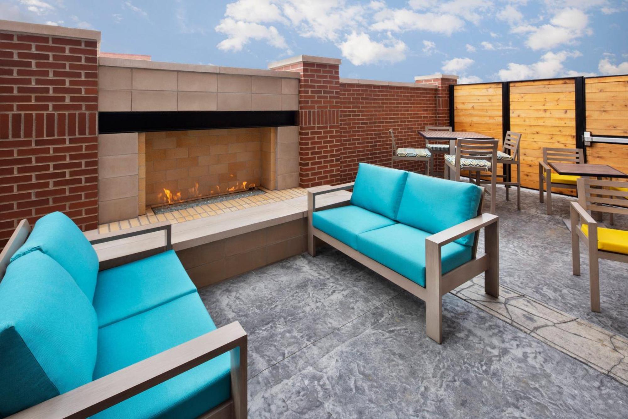 מלון Courtyard By Marriott Cape Girardeau Downtown מראה חיצוני תמונה